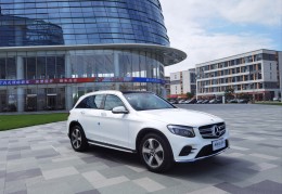 奔驰glc300四驱口碑(2021款奔驰glc300四驱评)