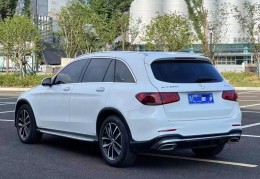 最新款奔驰glc260l图片(最新款奔驰glc260报价图片配置)