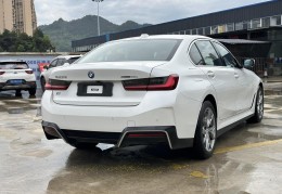 宝马电动车i3价格19.98万(宝马电动车i3价格1998万视频)