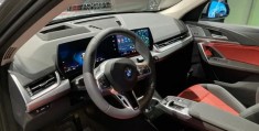 宝马x1图片内饰(宝马x1图片大全 颜色)