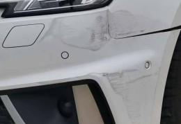 新车3个月被撞折损(新车3个月内被撞折损)