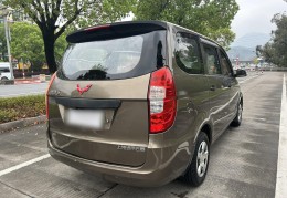 五菱宏光s七座面包车试驾视频大全(五菱宏光面包车七座多少钱一辆)
