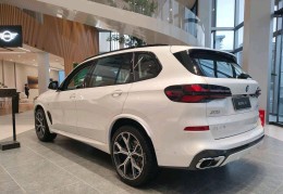 宝马电动x5价格及图片(宝马电动x5价格及图片及价格)
