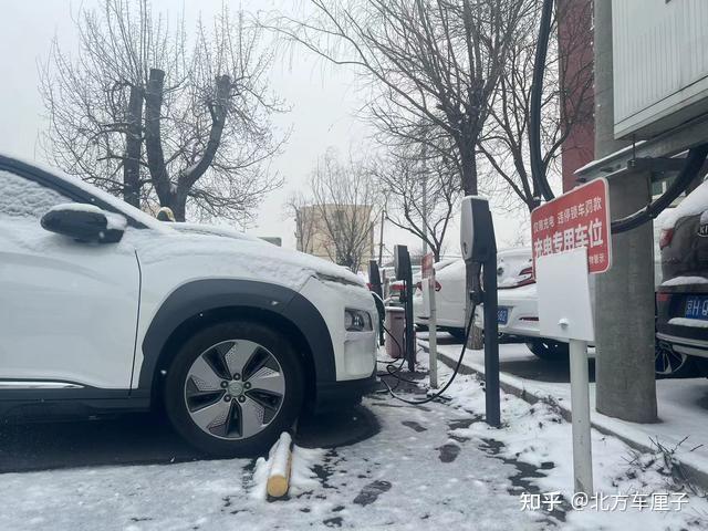 从长远看买电车还是油车(从长远看买电车还是油车使用化妆品泛红发热)