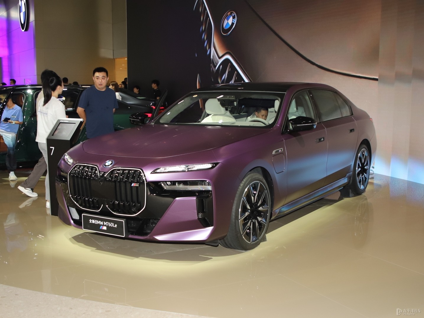 宝马新款商务车(宝马新款商务车价格)