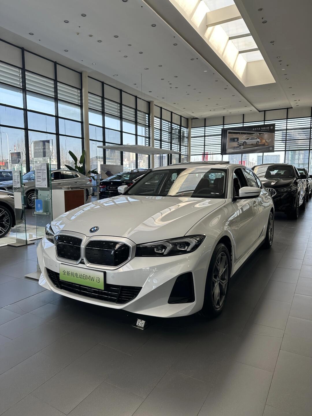 宝马电动车i3价格19.98万(宝马电动车ix3价格1998万)