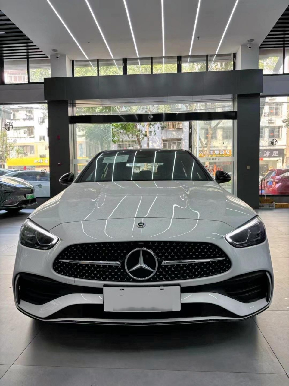奔驰电车最新2024款(奔驰电车最新2024款suv)