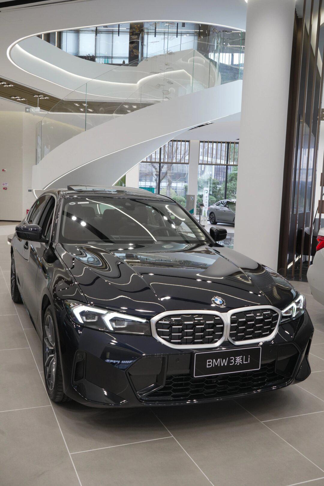 宝马3系价格及图片suv(宝马3系价格及图片2021款)